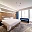 Flying Song Hotel(Ningbo Baihe Metro Station Caihong South Road Store)