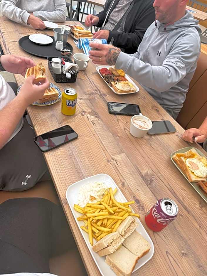 marine getaways caravan hire