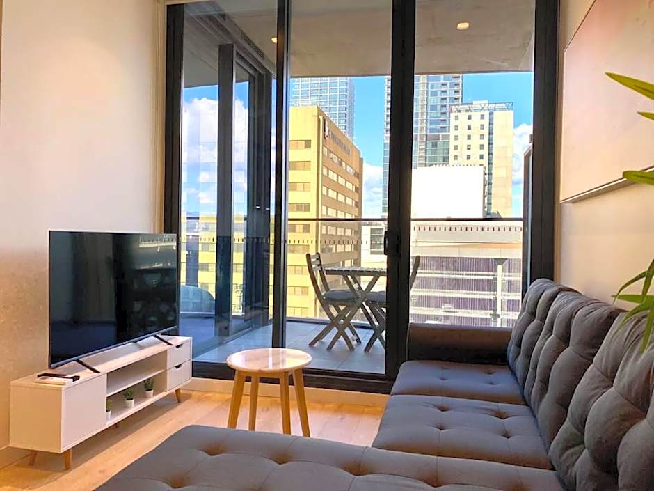 Luxury CBD Beach Vibes-Queen Bed-Gym