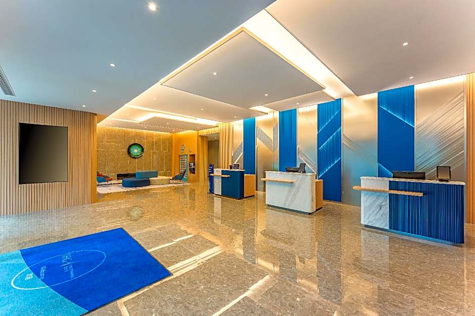 Holiday Inn Express Taizhou City Center By IHG