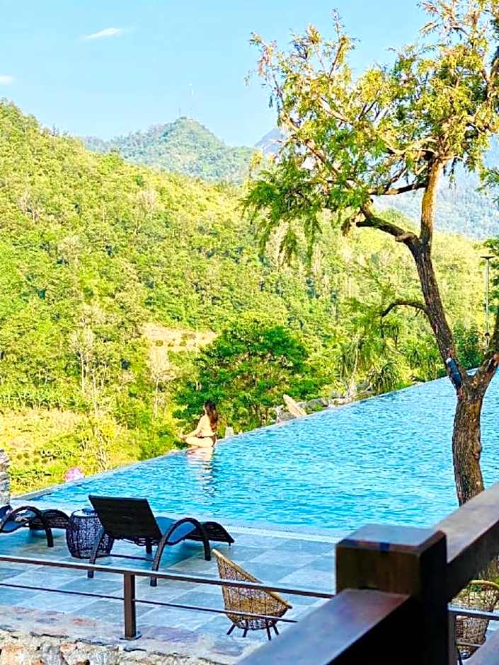 Khuoi Han Ecolodge Cao Bang