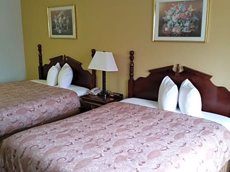 Queen Room with Two Queen Beds - Non-Smoking