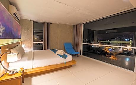 Deluxe Premier Garden View