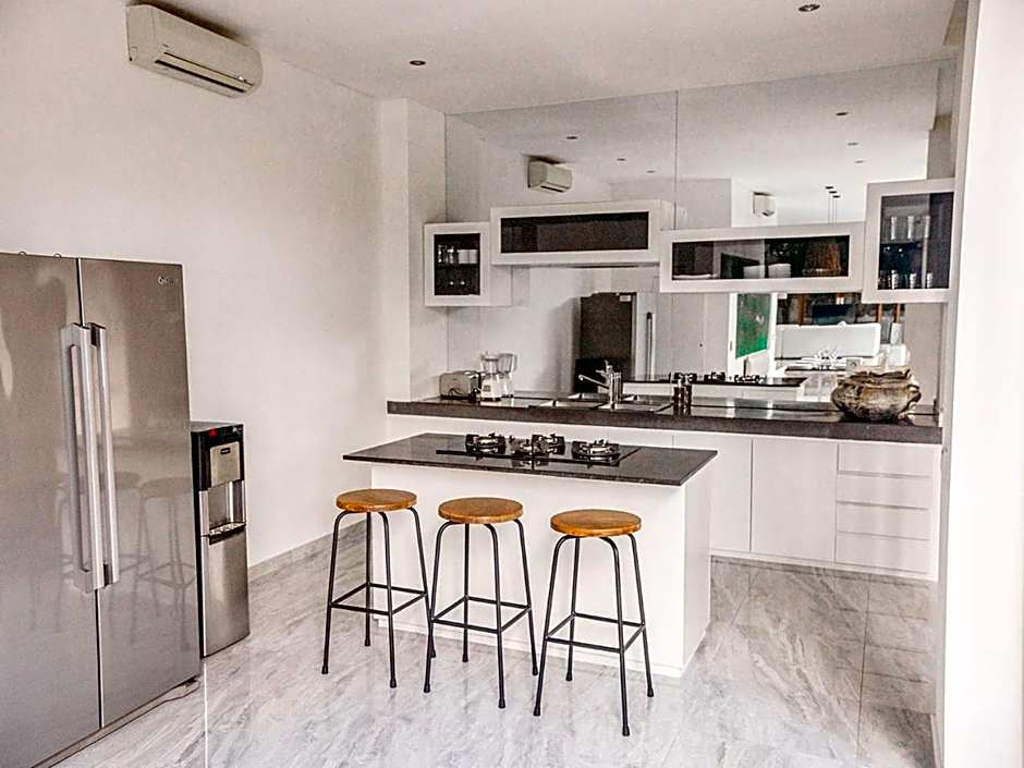 AB Villa & Apartments