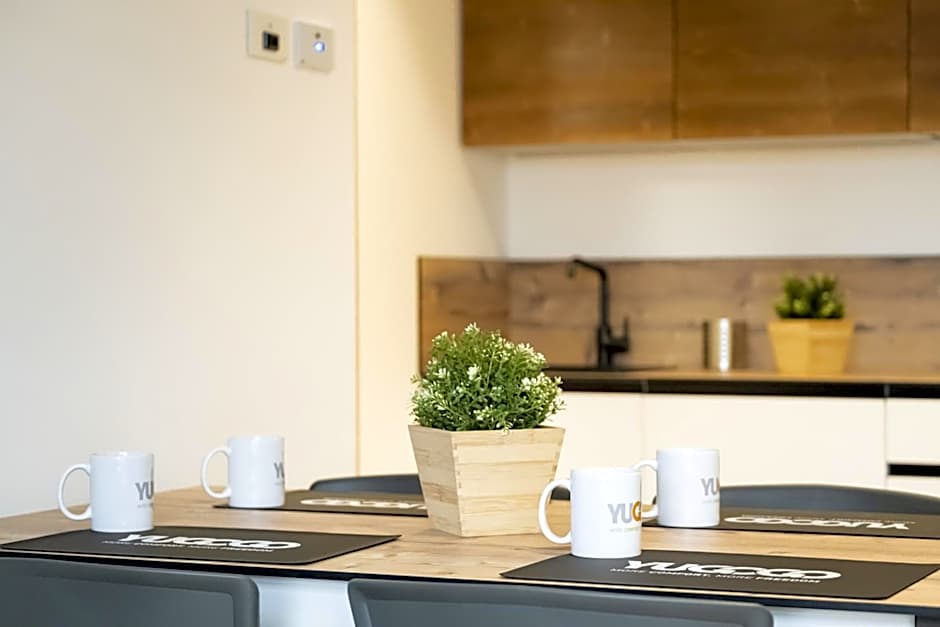 YUGOGO PELLICO 8 Trento Centro