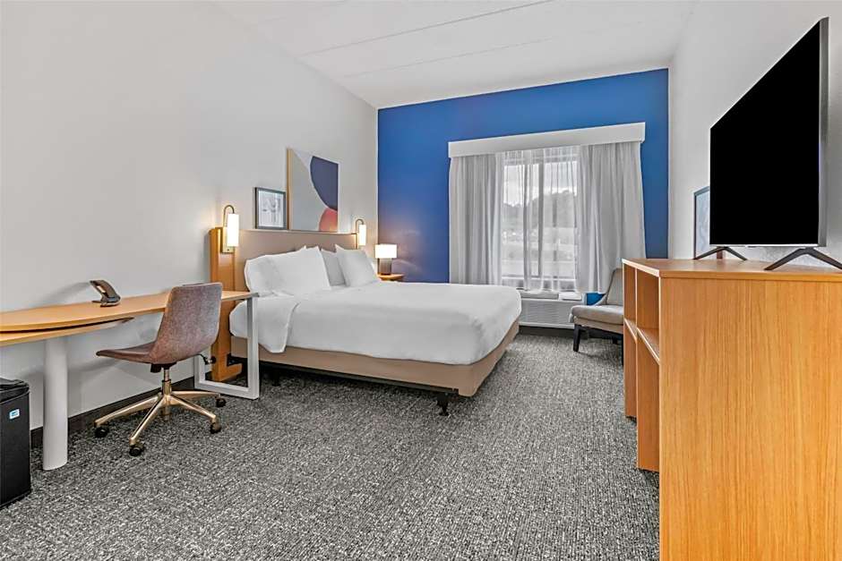 Spark by Hilton Mechanicsburg