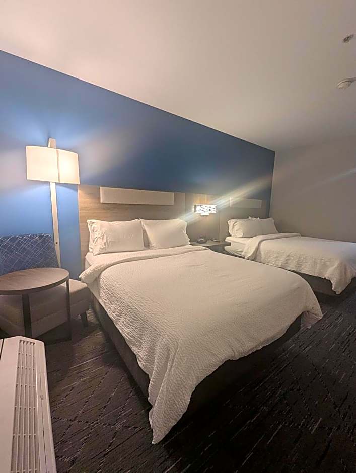 Holiday Inn Express Hotel & Suites Loveland By IHG
