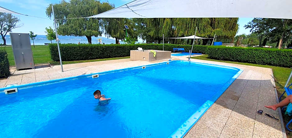 Stég Stúdió Stb. .