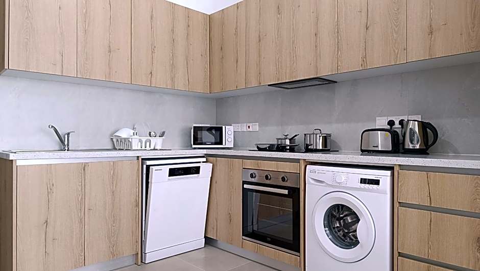 Larvella Estia Luxury Suites