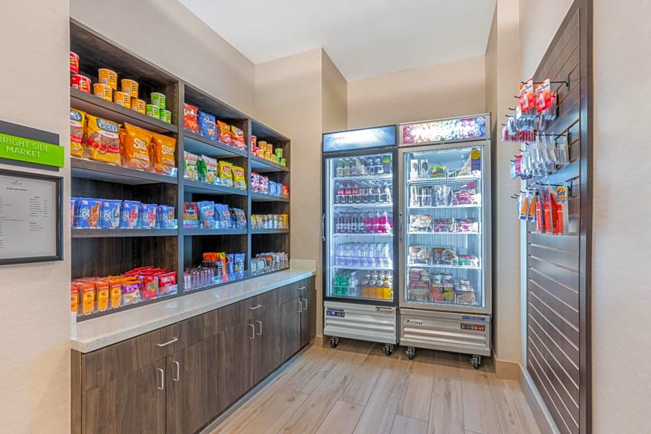 La Quinta Inn and Suites by Wyndham Houston Spring South