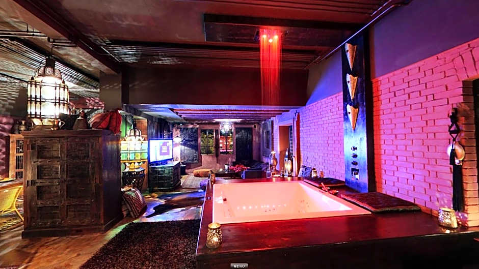 Bijou Hotel / Love and Romance