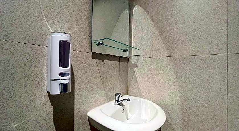 SANS Hotel Premiere Majapahit Semarang