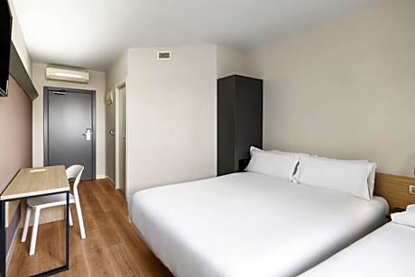Double Room with Extra Bed (2 Adults + 1 Child)