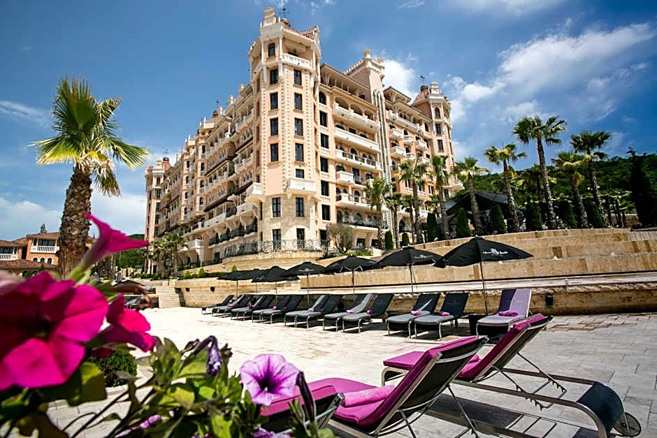 Royal Castle Design & SPA