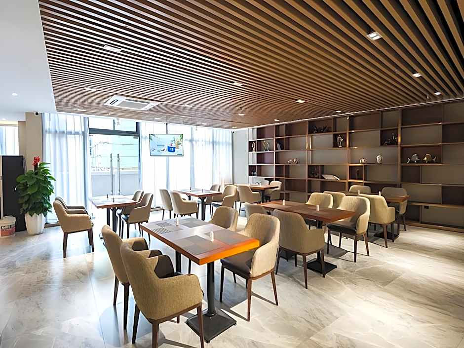 VX Hotel Wuxi Jiangyin Xiangshan Road Gymnasium