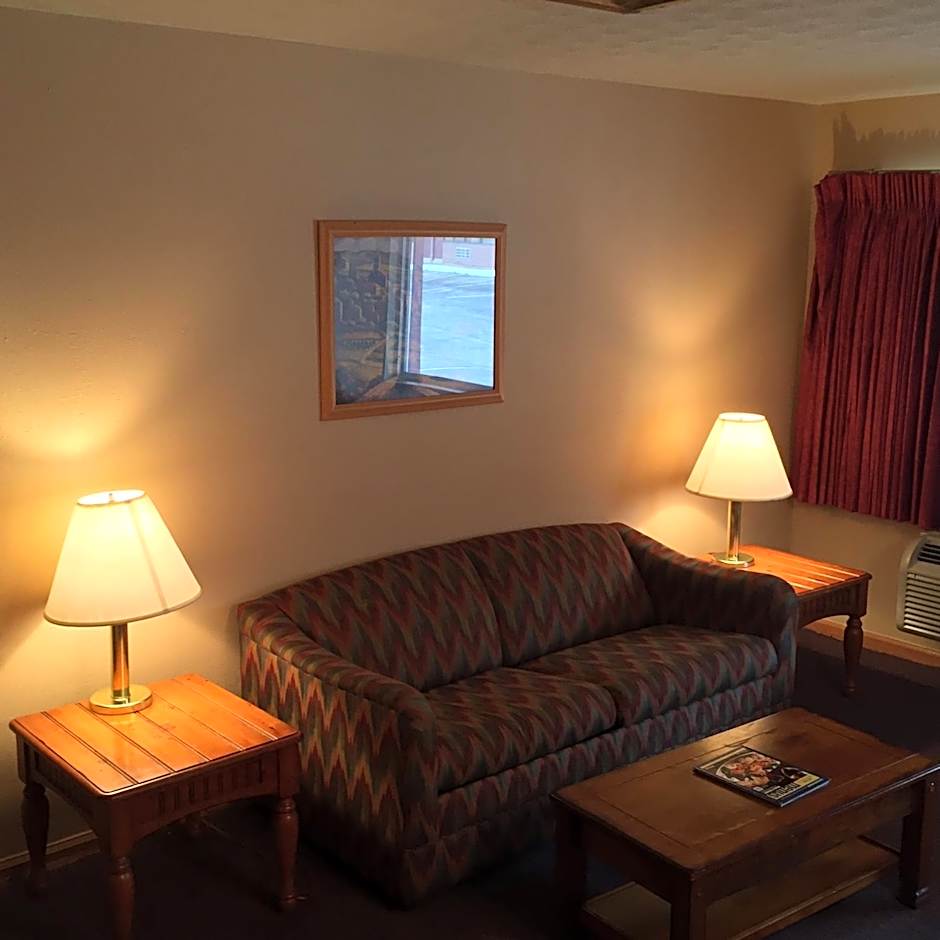 MacThrift Motor Inn