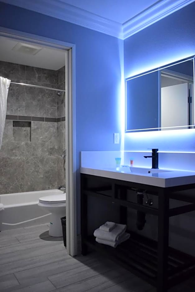 Willow Tree Inn & Suites