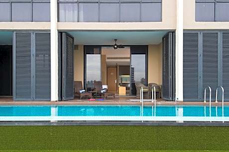 Poolside Suite - King (Heritage View)