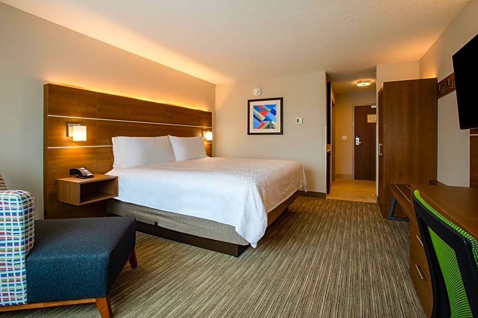 Holiday Inn Express And Suites Deland South