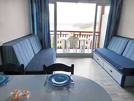 One-Bedroom Apartment (6 Adults)