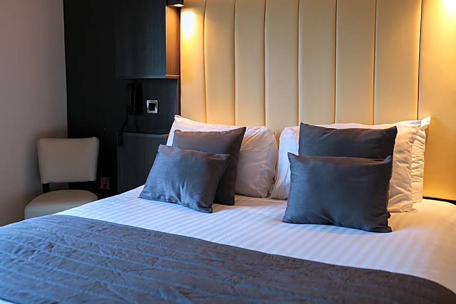 Arden Hotel And Leisure Club