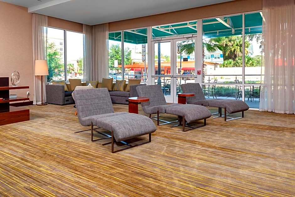 Courtyard by Marriott DeLand Historic Downtown