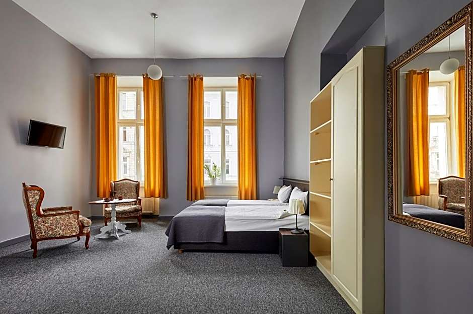Good Time Residence