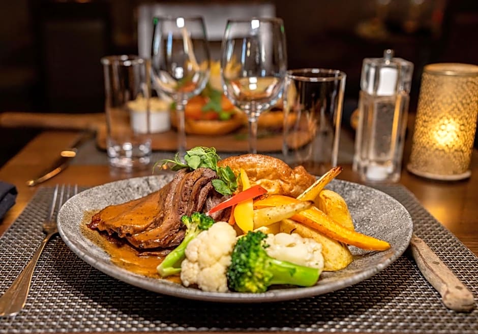 The Inn Boutique Hotel Bar and Restaurant (Pet-friendly)