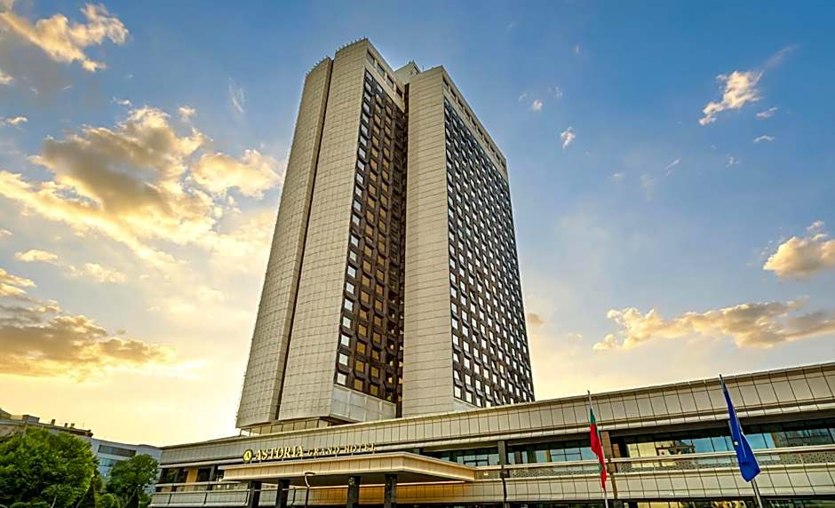 Astoria Grand Hotel