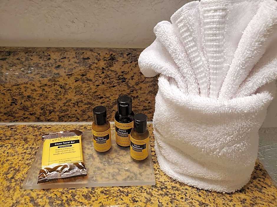 Best Western Plus Milwaukee Airport Hotel & Conference Center