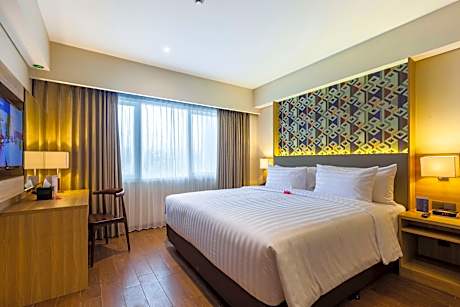 1 Double Bed NSMK Superior Room Balcony Safe Deposit Box Internet Shower Only Full Breakfast