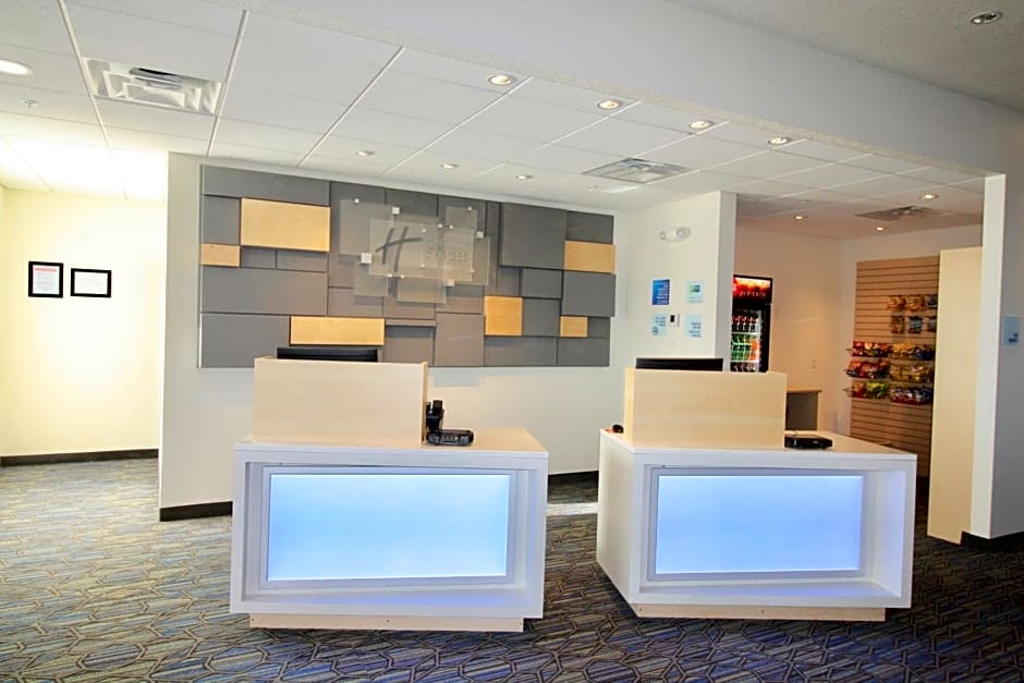 Holiday Inn Express & Suites - Kirksville - University Area By IHG
