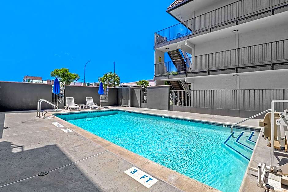 Motel 6-Escondido, CA