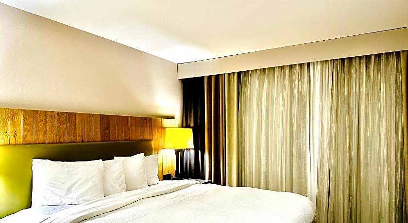 Radiant Inn & Suites