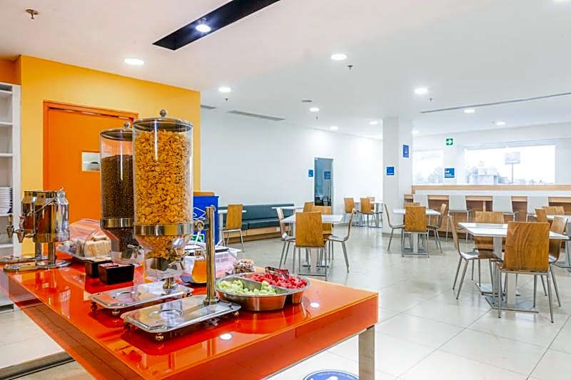 Sleep Inn Leon Antares