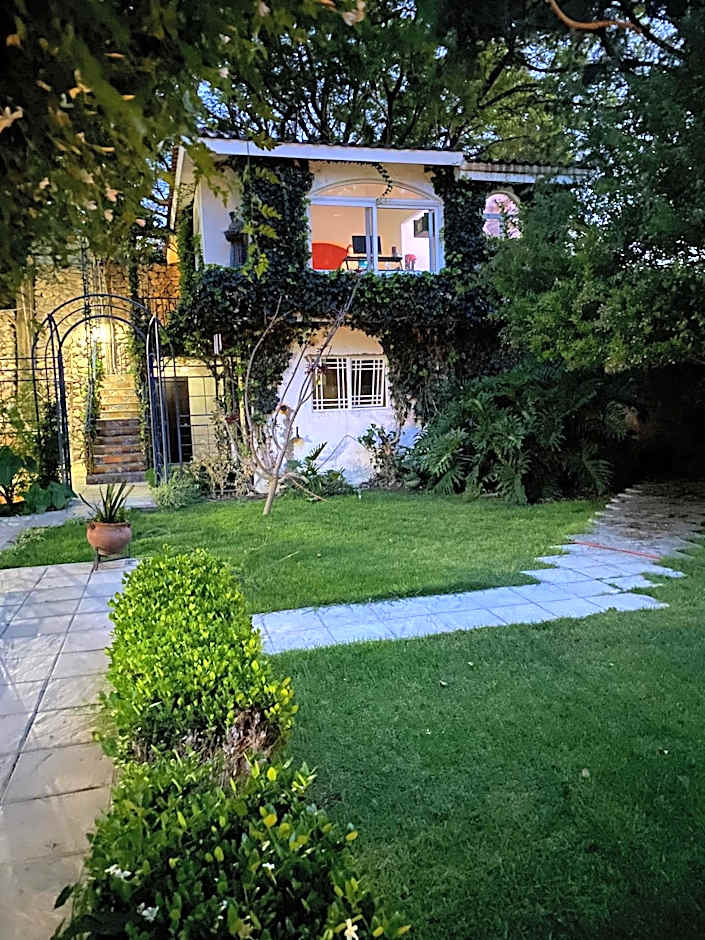 Magnolias Jardin & Boutique Suites