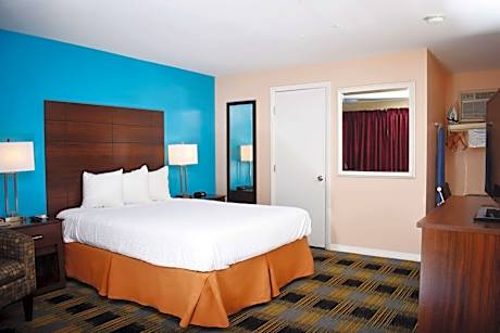 1 Queen Bed Non-Smoking