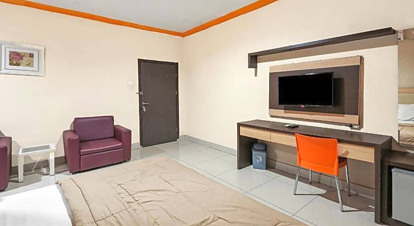 Collection O 93163 Hotel Grand Kartika