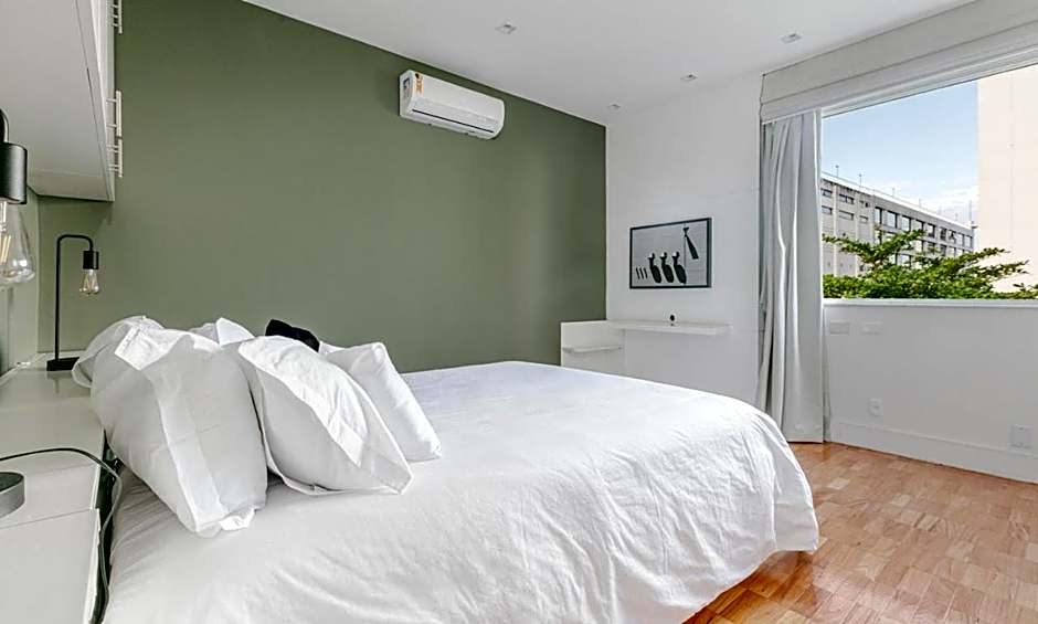 Tabas Maravilhoso apê 3 quartos Leblon LB0035