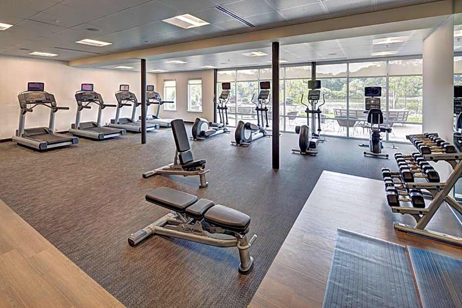 Courtyard by Marriott Appleton Riverfront