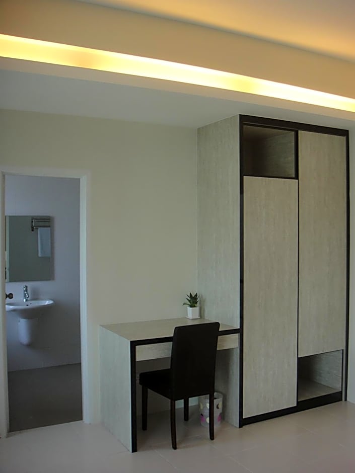 Shamrock Beach Villas Batu Ferringhi Penang