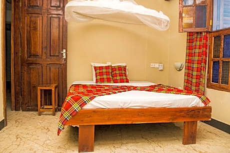 Art Deluxe Triple Room