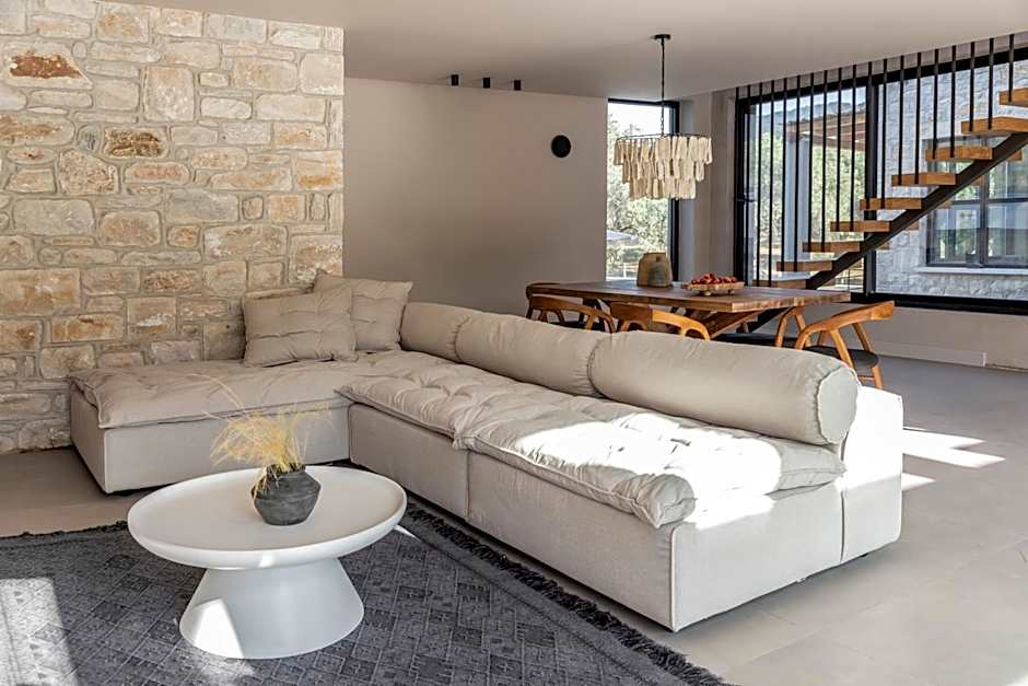 Nikoleta Hotel and Villas