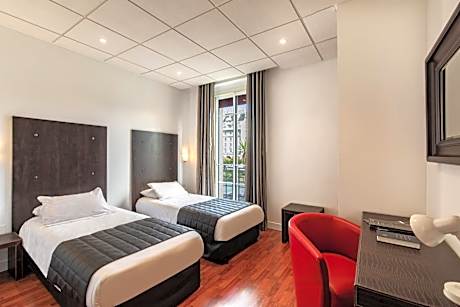 Twin Room with Mountain View
