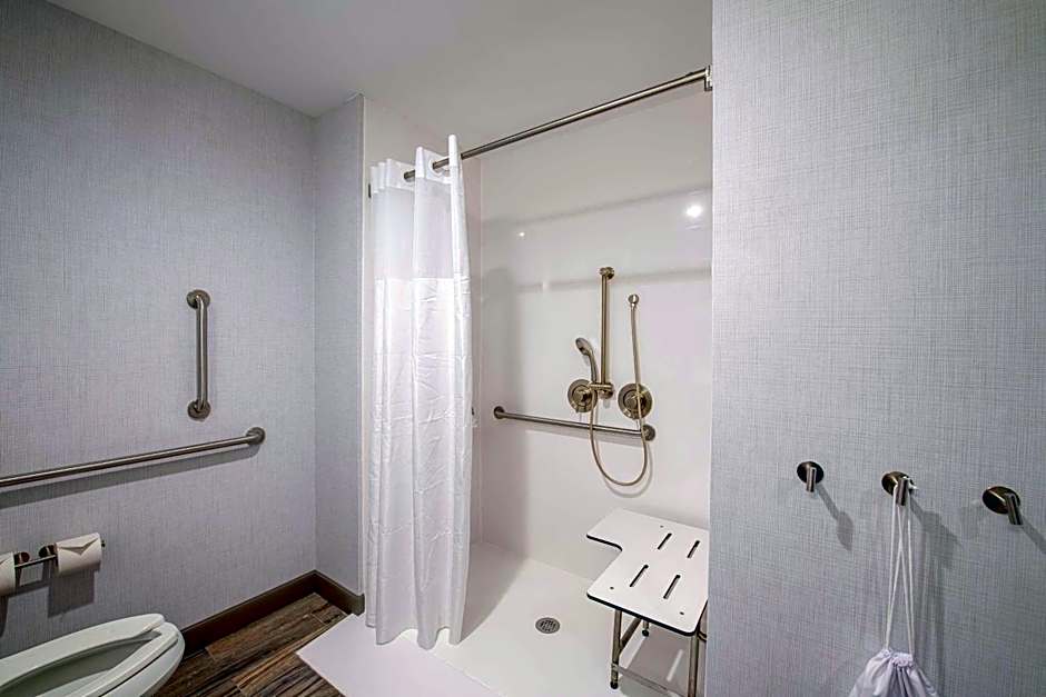 Hampton Inn By Hilton & Suites Duncanville Dallas, TX