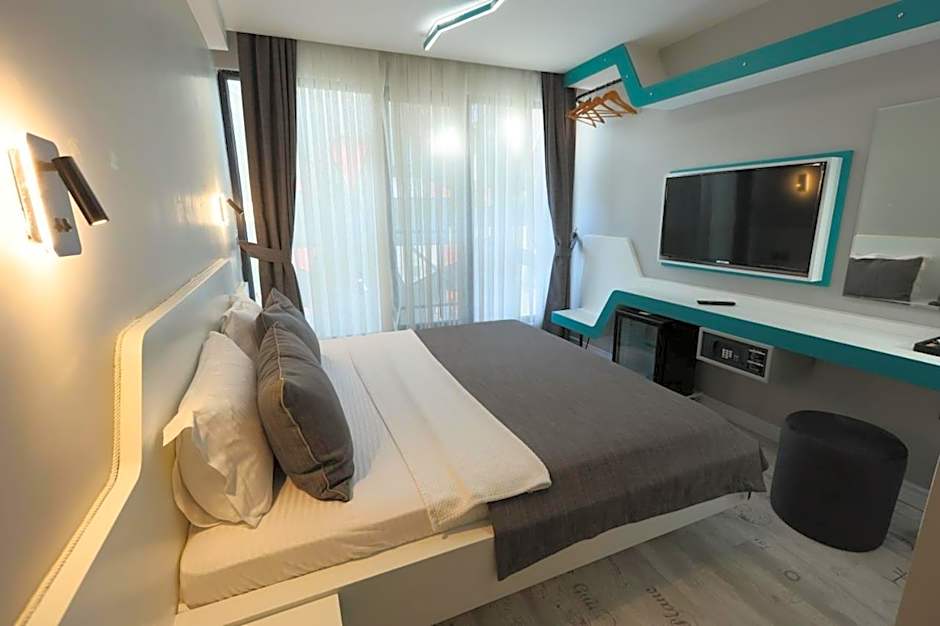 Midis Otel