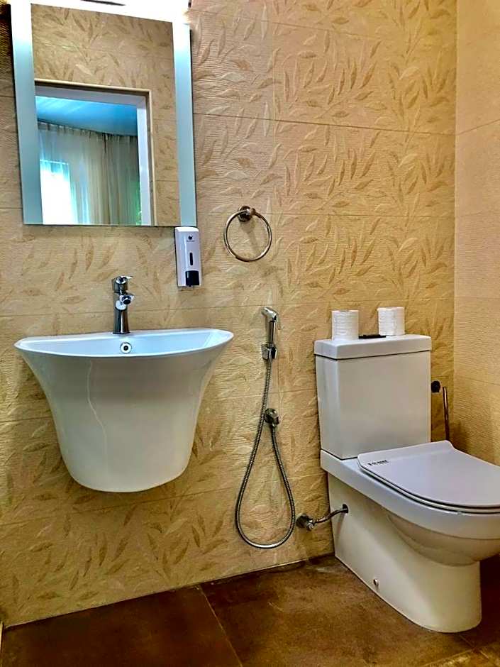 Art Green Boutique Hotel