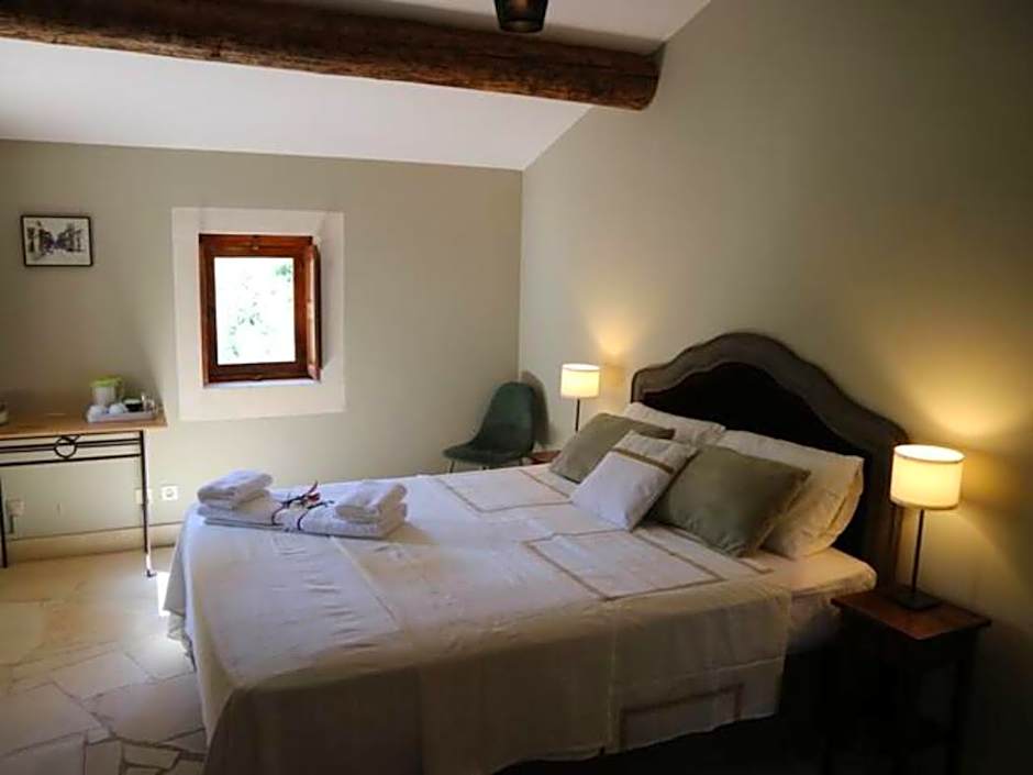 Mas du Rollier Chambres d'hôtes