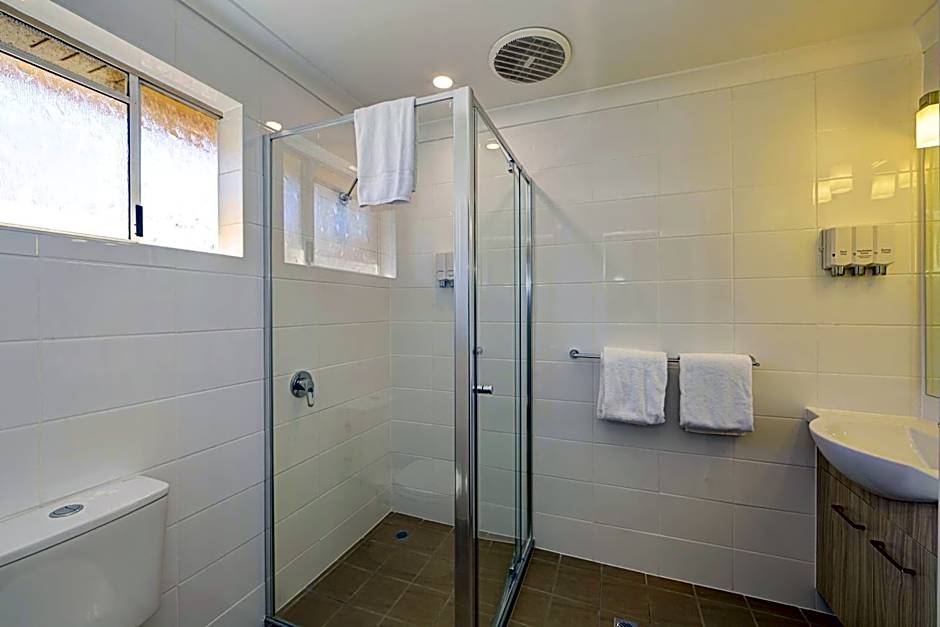 Smart Motels Bert Hinkler