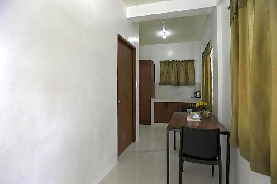 OYO 736 Jade Apartelle